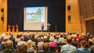 Die gut besuchte Veranstaltung zeigte das große Interesse an der Entwicklung des Bahnhofsareals (Foto: Unser Würmtal)