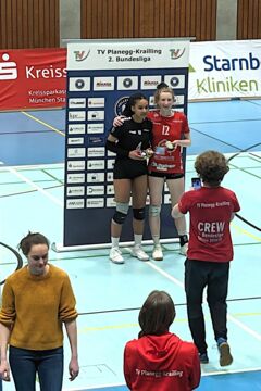 Jutta Ziegler (re) und Jeannette Huskic wurden als wertvollste Spielerinnen (MVP) des Match ausgezeichnet (Foto: Unser Würmtal)