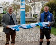 Zum Artikel: Seit 6.45 Uhr steht der neue Maibaum in Neuried