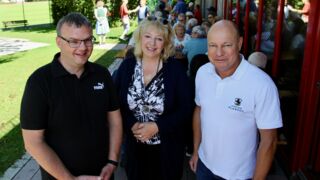 „Herzliche und freundschaftliche Atmosphäre“: Die Bürgermeister (v.l.) Silvio Wagner (Bärenstein), Jitka Gevdunova (Wejprty) und Hermann Nafziger (Planegg). (Foto: Ulrike Seiffert/Unser Würmtal)