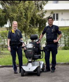 Polizeimeisterin Tina Cyran und Polizeiobermeister Alexander Lindner (Foto:Polizei Gauting)