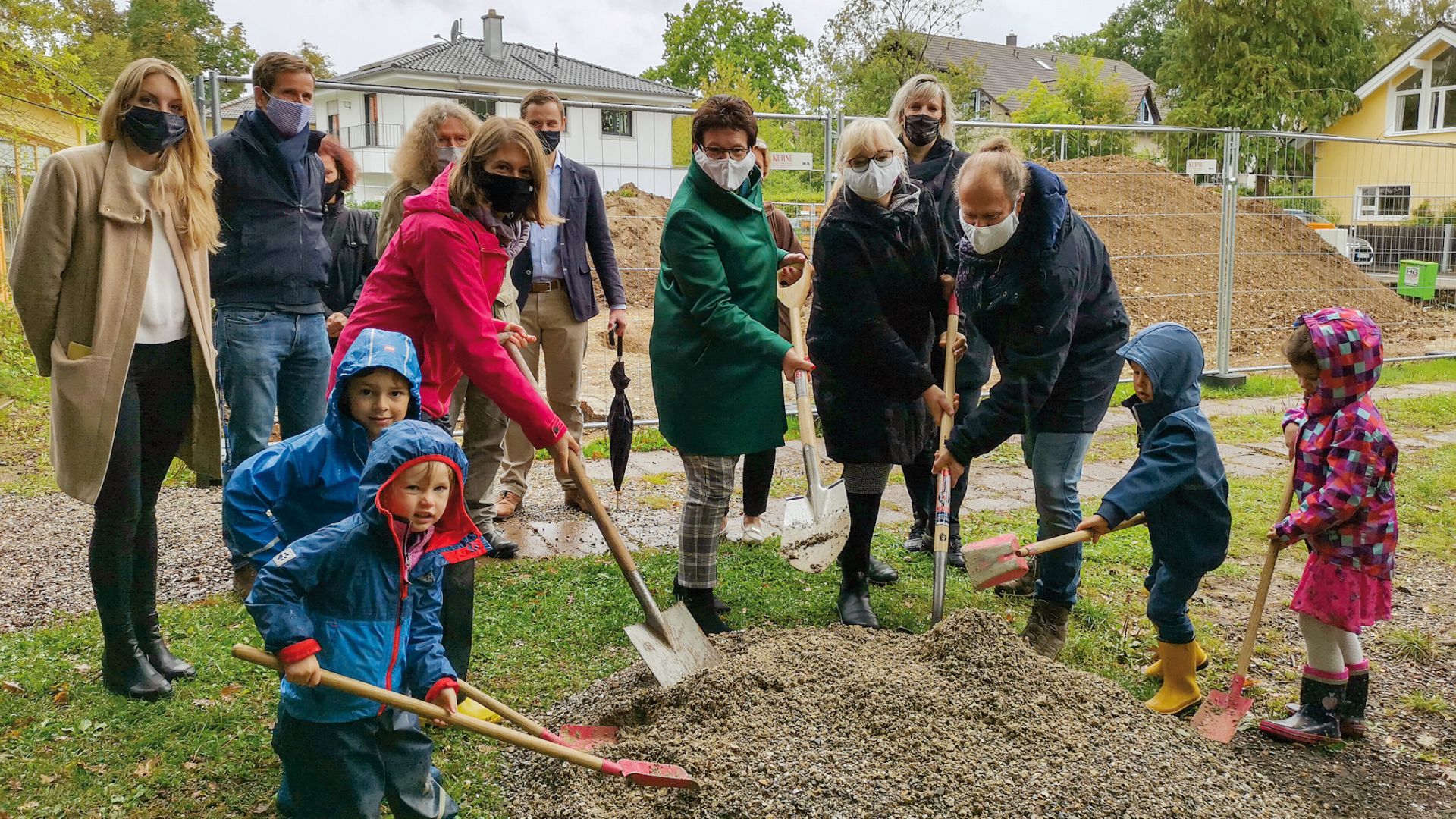 Spatenstich für Gautinger Waldorfkindergarten