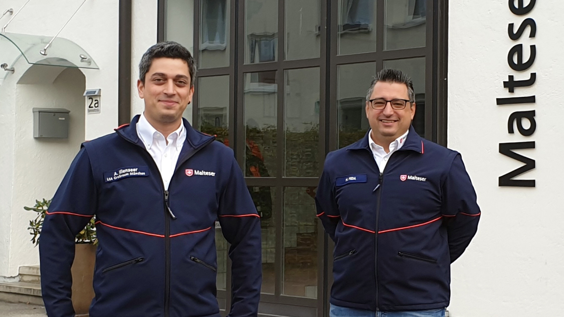 Martin Feda (r.) Kreisgeschäftsführer der Malteser für Landkreis und Stadt München hat mit Alexander Illenseer (l.) einen kompetenten Ausbildungsleiter.