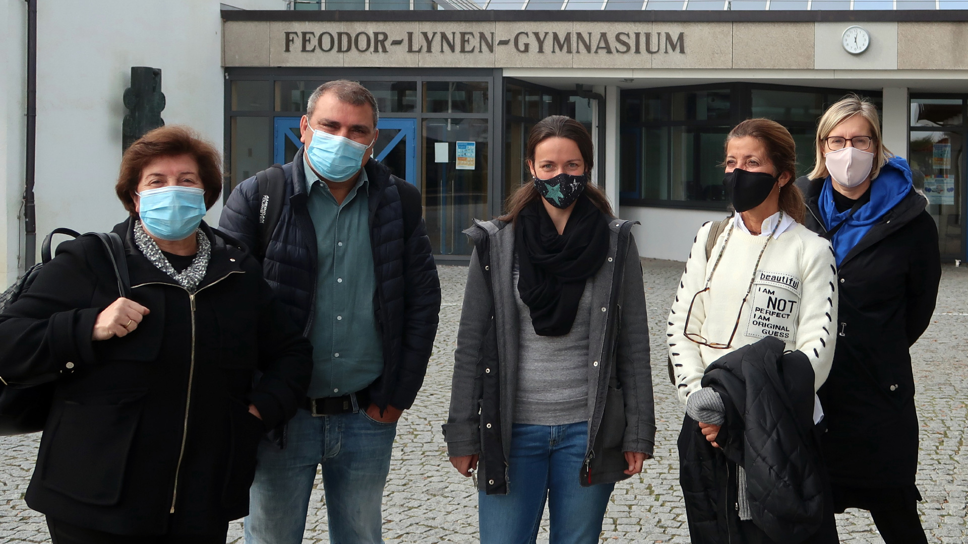 Angelika Lawo (r.) und Julia Hense (2.v.r. ) vom Feodor-Lynen-Gymnasium mit Lehrern der Partnerschulen aus Porto und Bari.