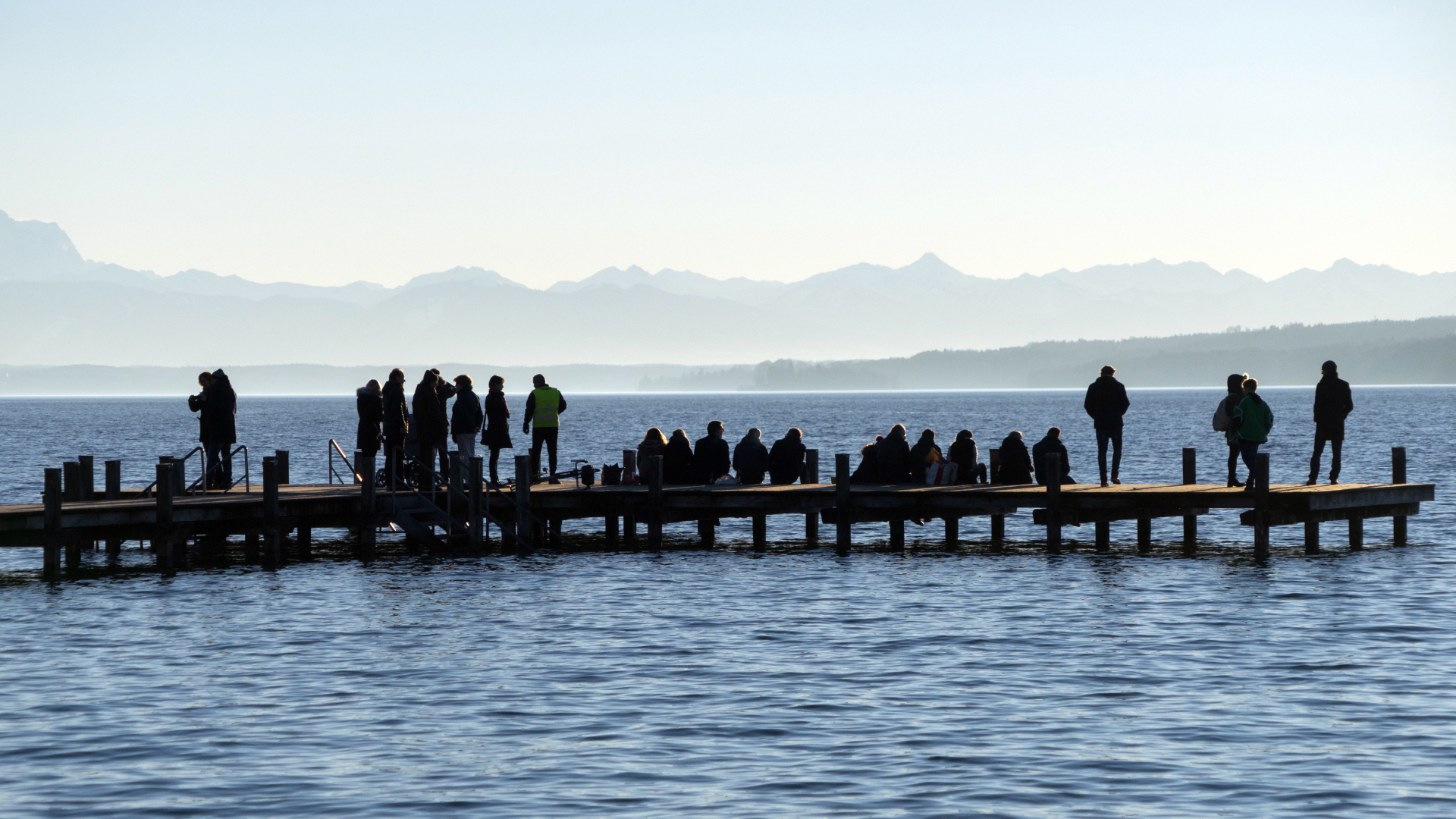 Am vergangenen Wochenende waren die Seen und Stege überfüllt und überlaufen, wie sonst nur im Sommer.