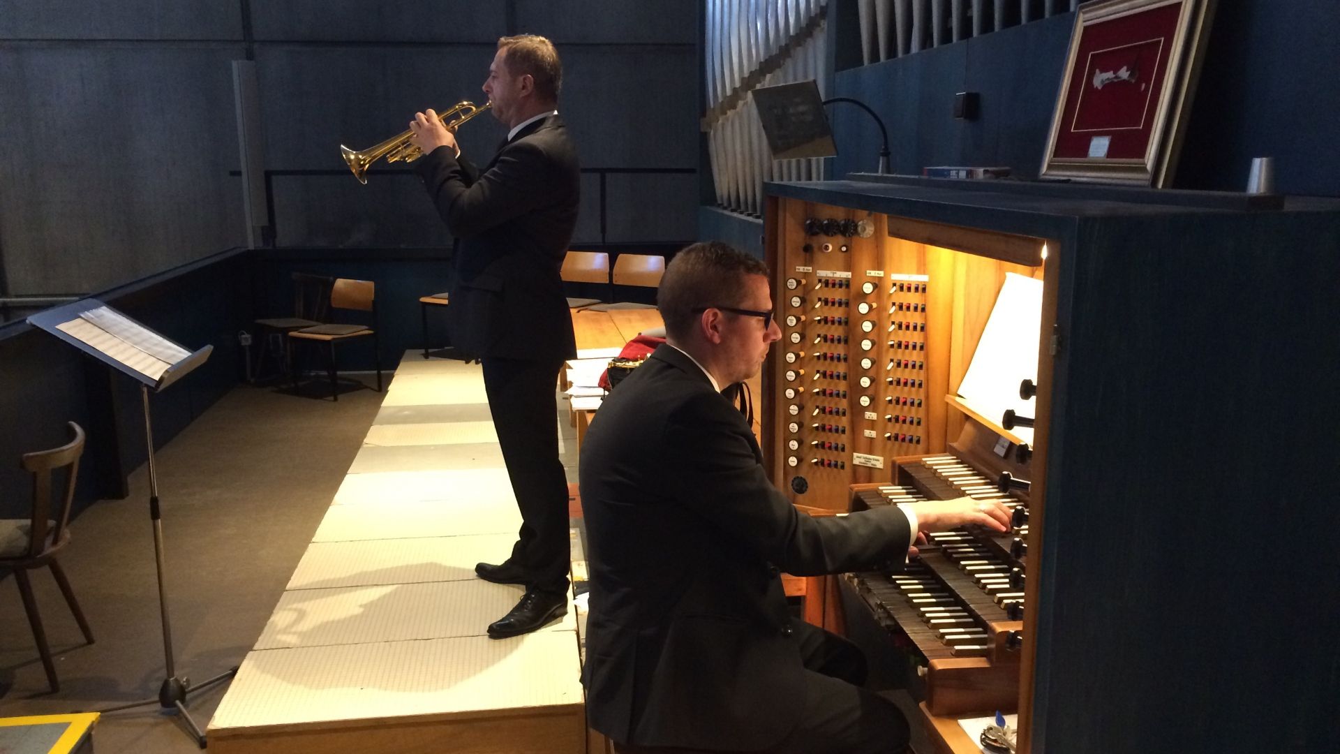 Trompeter Hans Jürgen Huber und Konzertorganist Maximilian Betz (Foto: Musica Sacra Planegg Krailling)