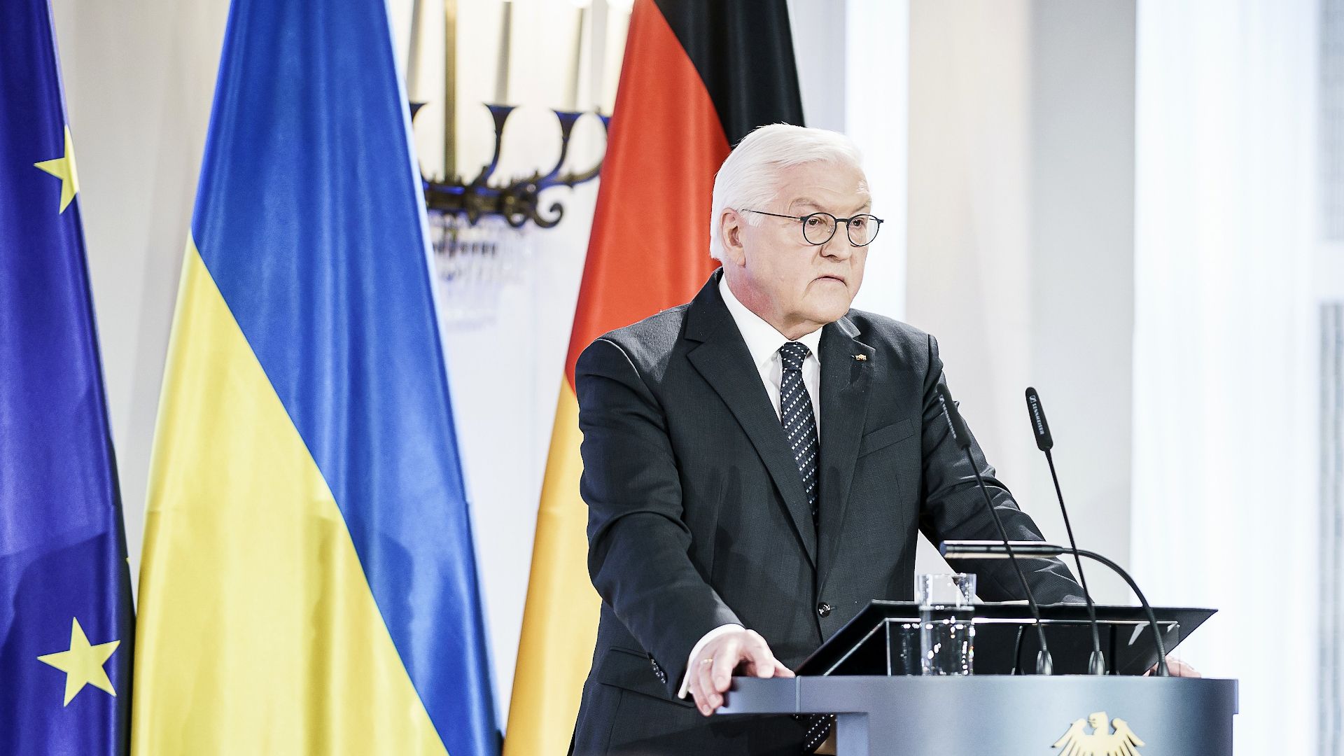 Bundespräsident Frank-Walter Steinmeier bei seiner Rede anlässlich des Jahrestages des russischen Überfalls auf die Ukraine im Schloss Bellevue (Foto: Bundesregierung / Jesco Denzel)