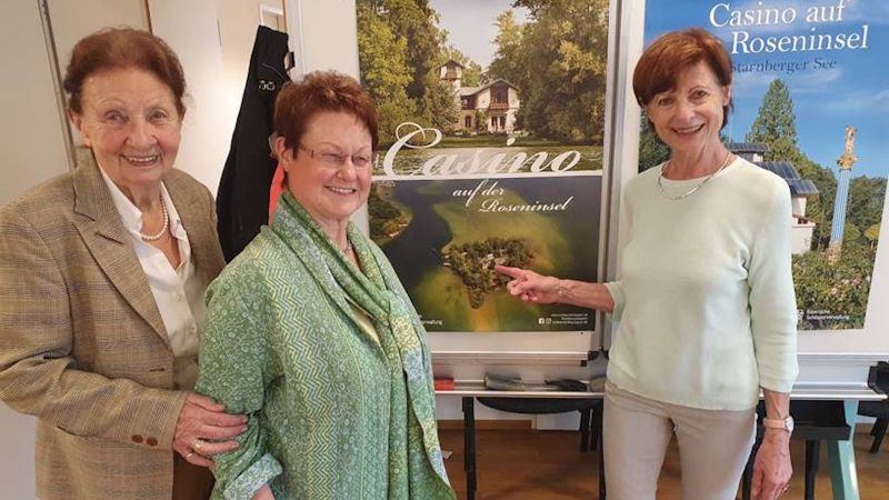 v.l.: Eleonore Zwießler, Karin Wolf mit der Vortragenden Gertraud Wurm (Foto: Seniorencafé Krailling)